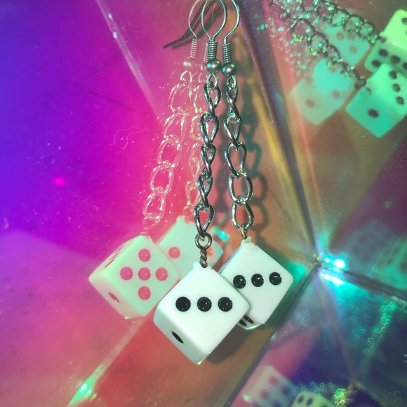 Dice Chain Earrings - Picture 2 of 3